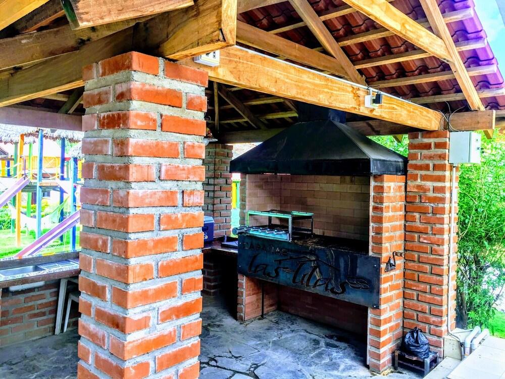 CABANAS LAS LILAS HOSTEL