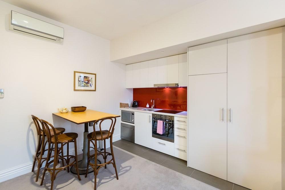 ALIA, 1BDR Fitzroy Apartment