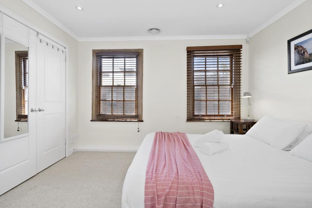 HELENA, 2BDR Fitzroy House