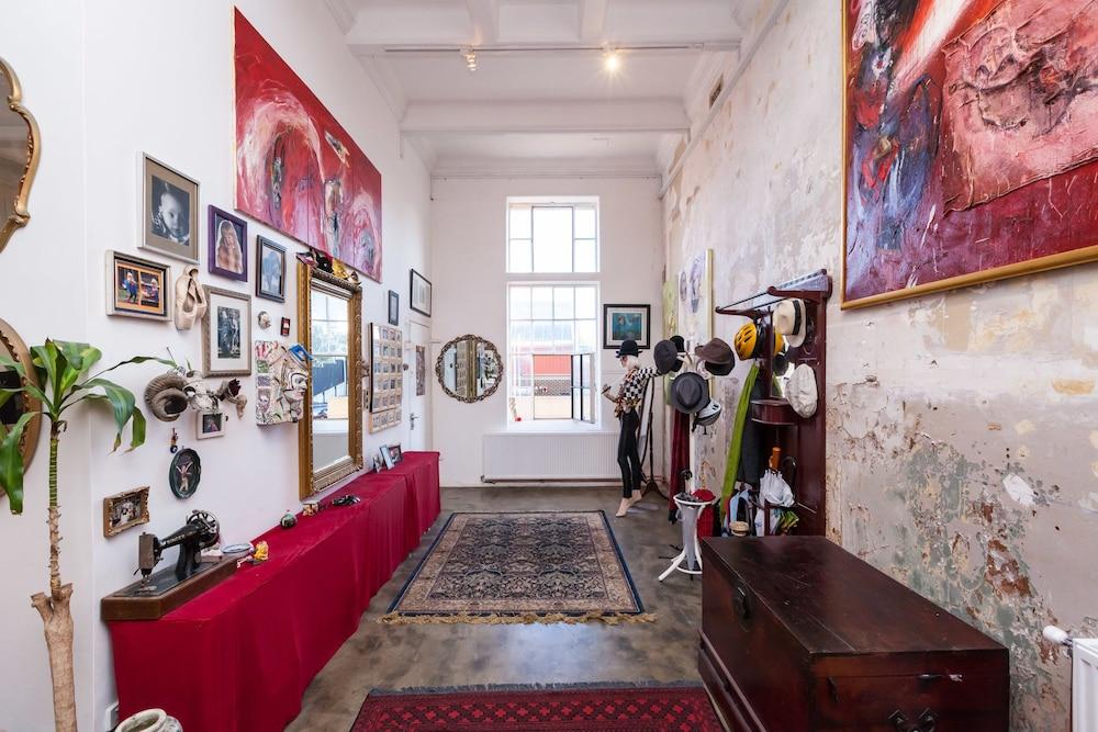 NOLA, 2BDR Windsor Apartment