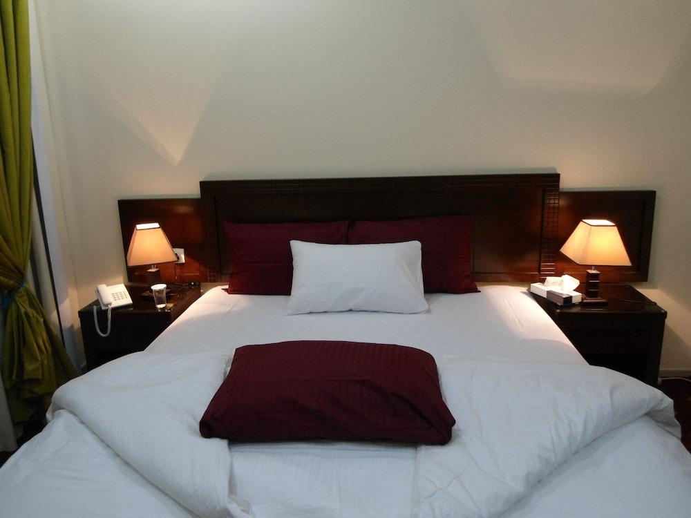 Al Raha Hotel Suites