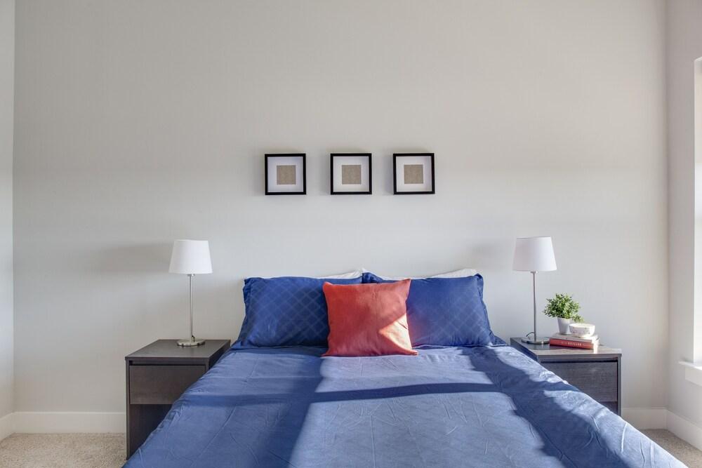 FRONTDESK Circa Uptown Apts Charlotte