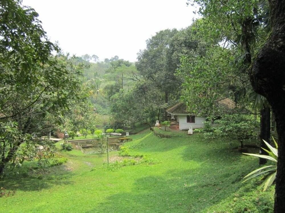 Green Berg Holiday Resorts