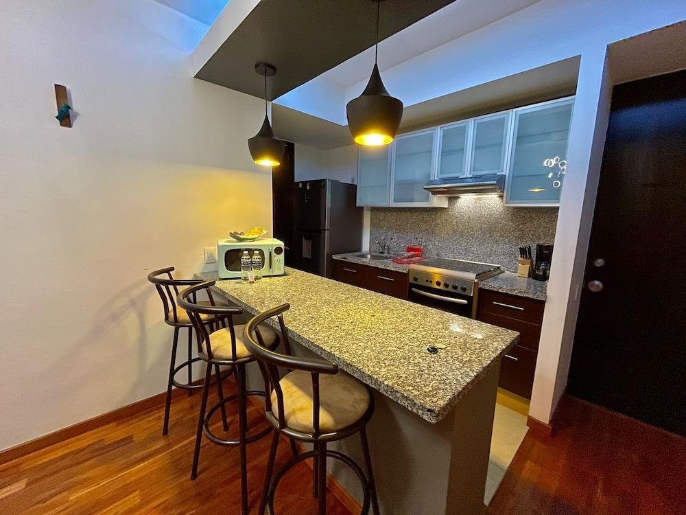 Boutique Apartment Downtown 7B