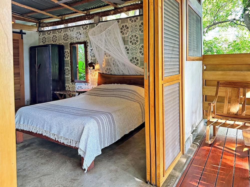 Isleta El Espino Ecolodge