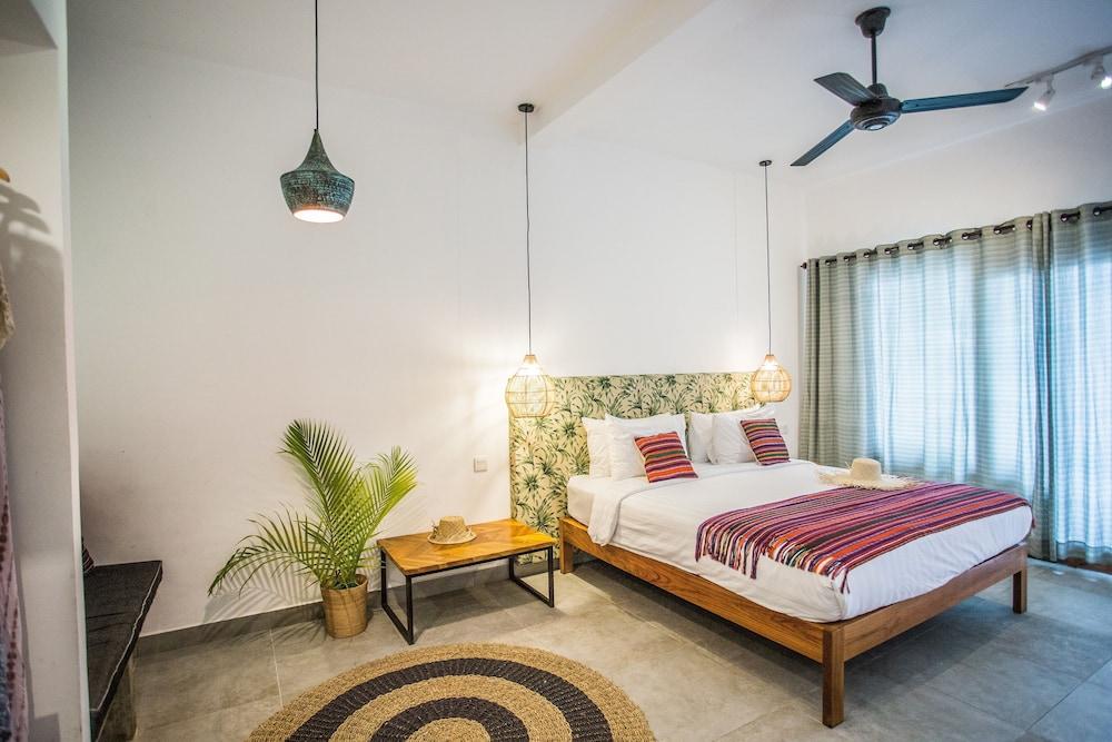 Abdi Hotel & Bungalow