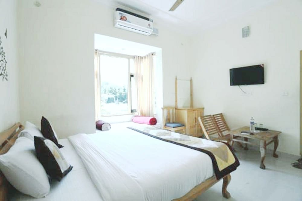 The Country Side Resort