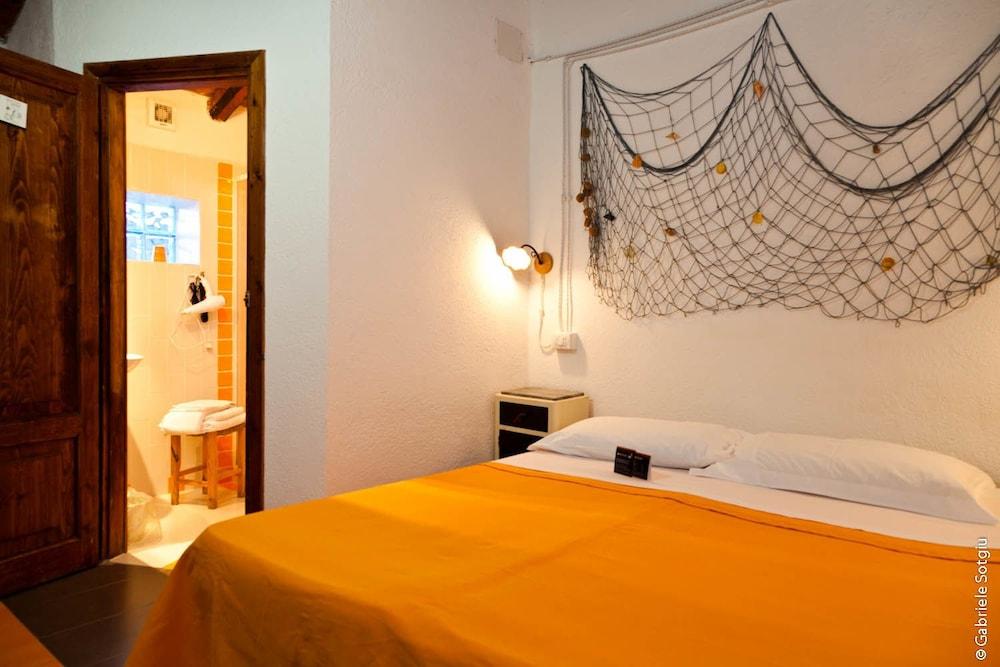 The Old Farm Asfodeli - Adults Only