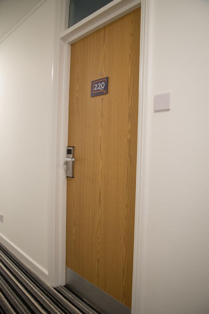 Tlk Apartments And Hotel