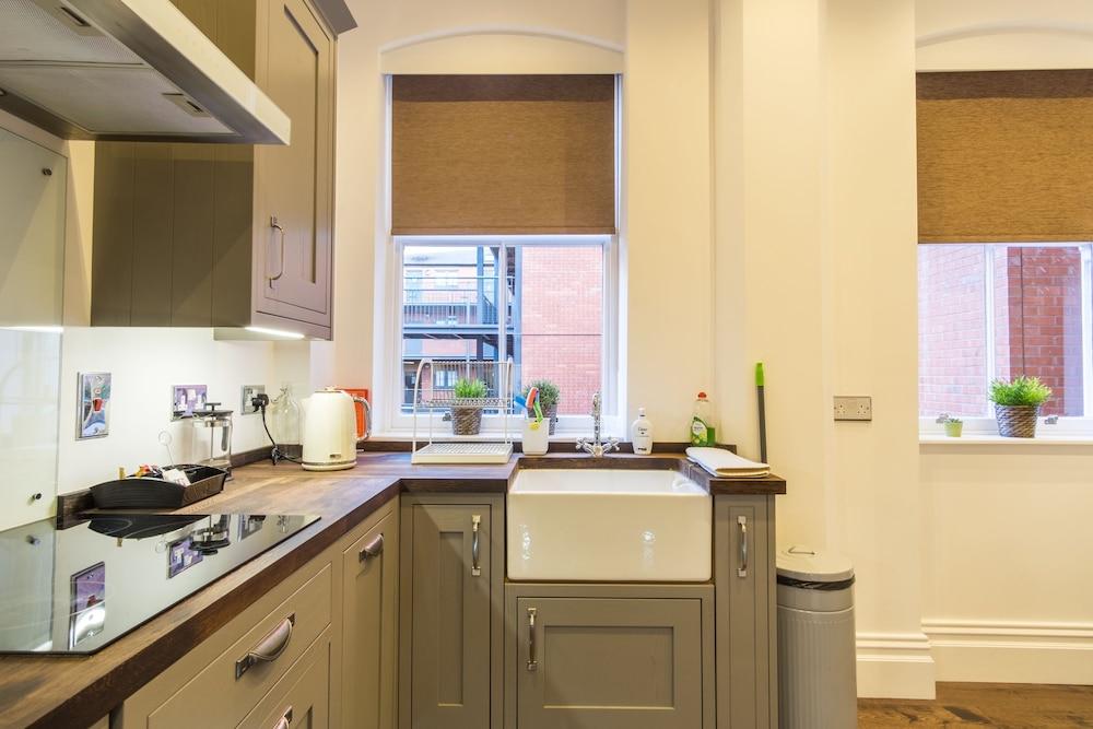 City Visits - Mint Drive