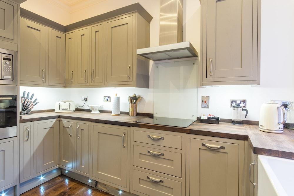 City Visits - Mint Drive