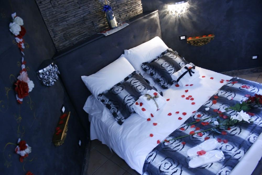 Crystal Rhome Guest House