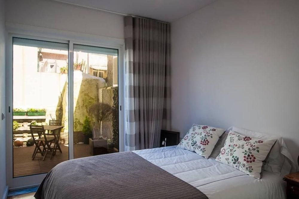 LightHouse Apartments