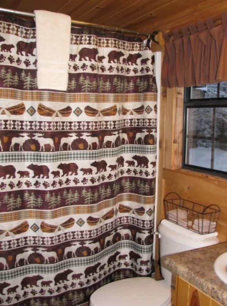 Linville River Log Cabins