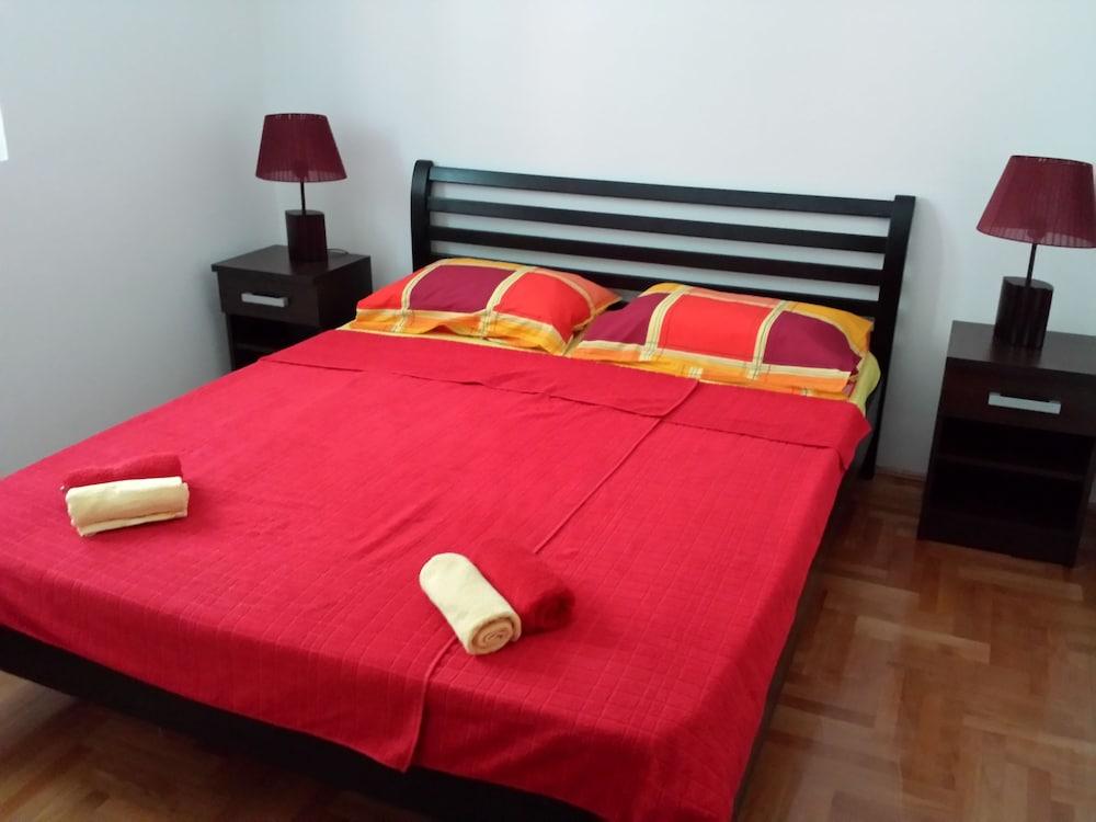 Apartments Lazarevic