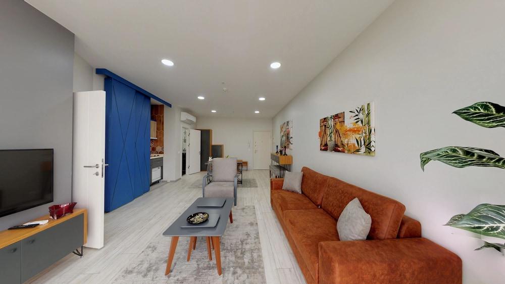 Zin D Home Dudullu Suits