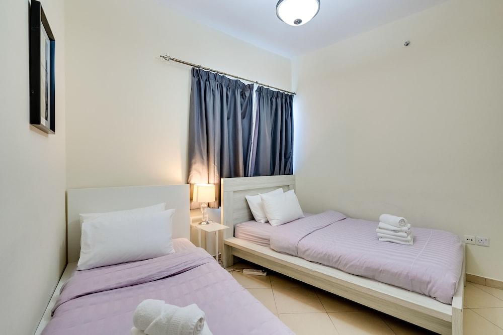 2 Bedroom Apartment Marina