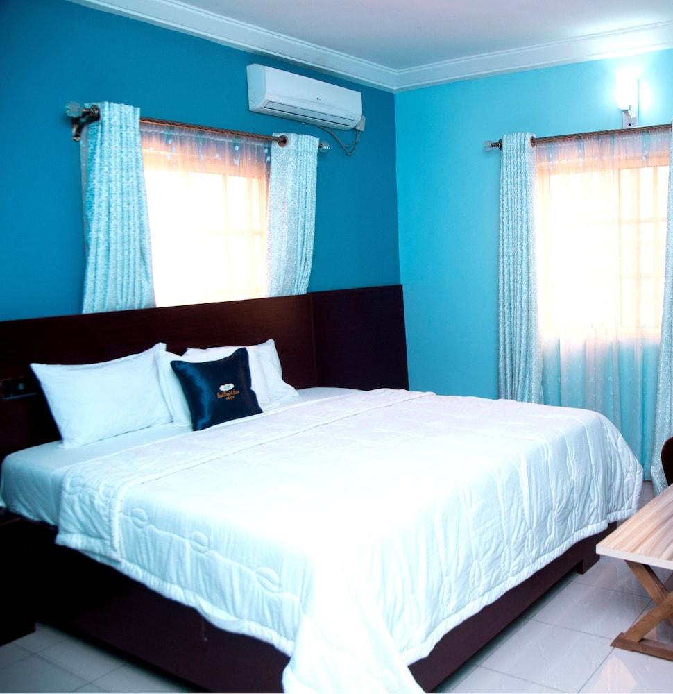 Beck Flo Hotel & Suites Ent