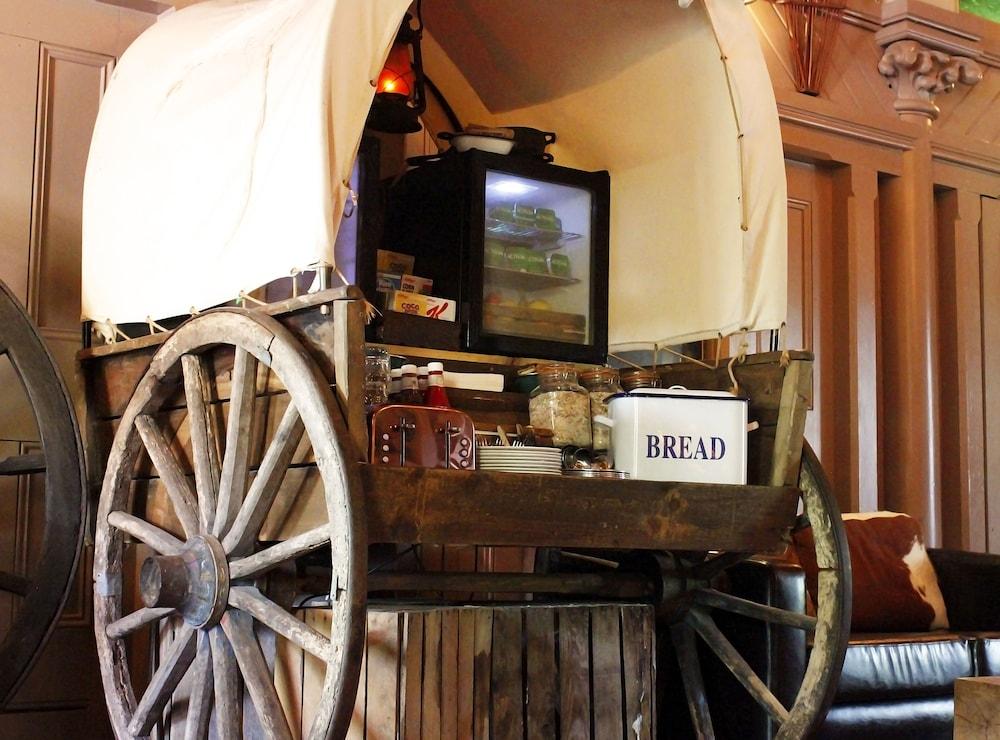 Smith & Western Tunbridge Wells