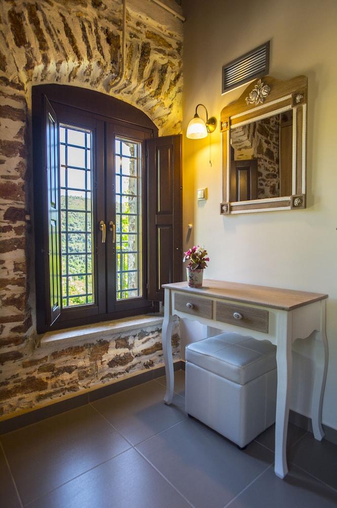 Thalia Traditional Guest House