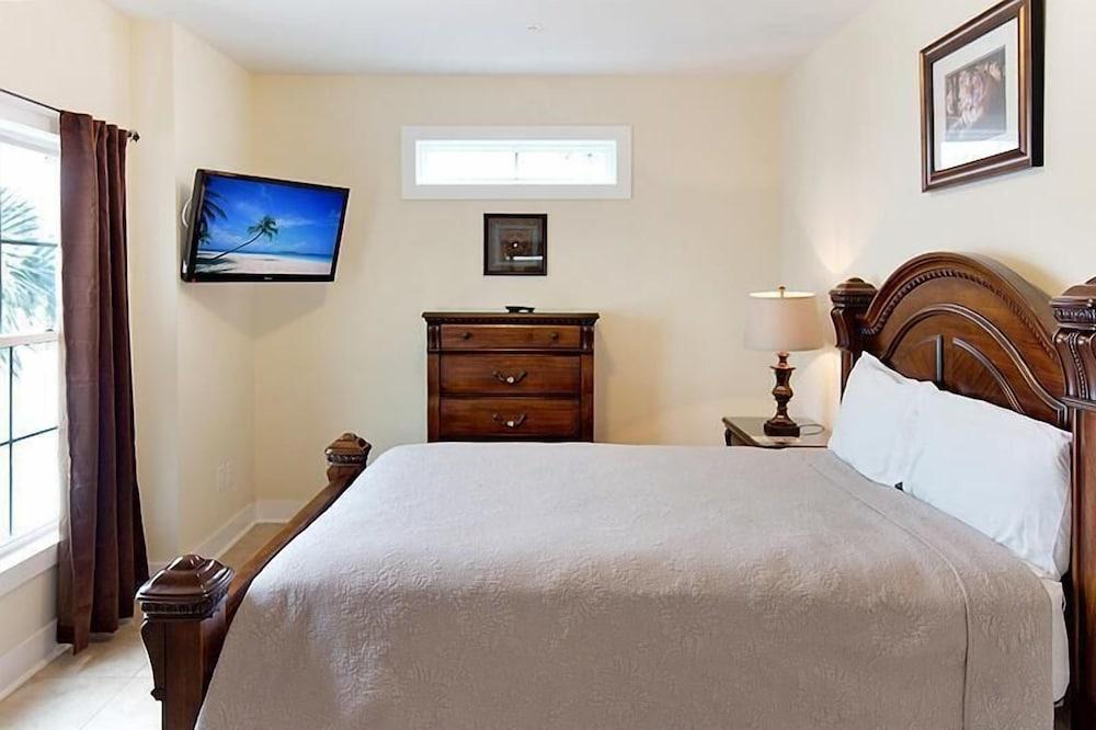 South Beach Cottages - 2613 Apartment 4