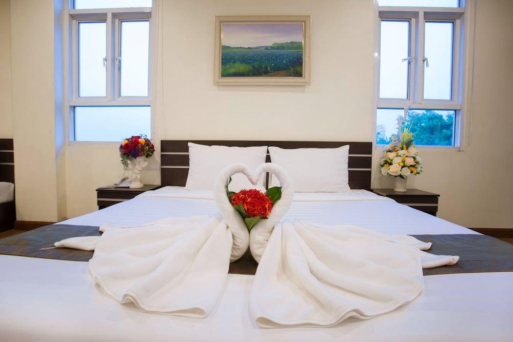 Tharakiree Place Hotel