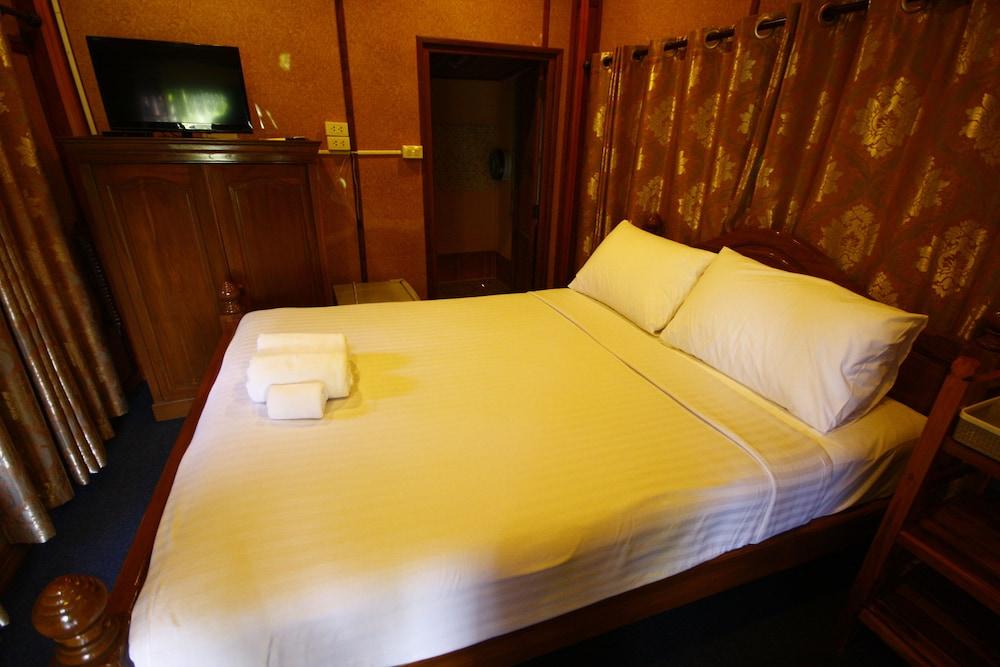 Ban Suan Mee Sakul Resort