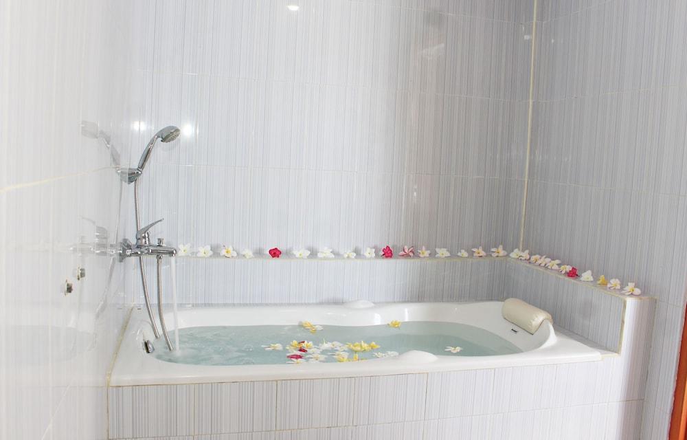 Manta Cottage Seaview Plus