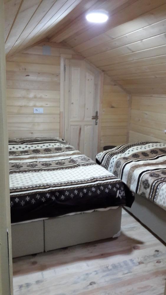 Meleklerin Evi Apart