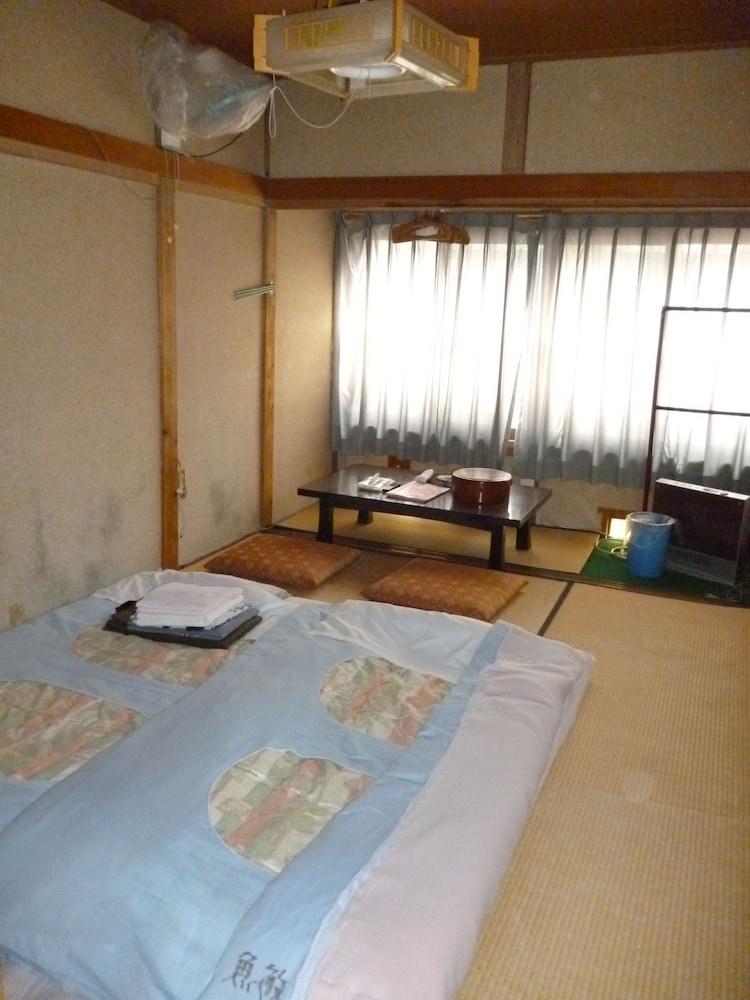 Uotoshi Ryokan