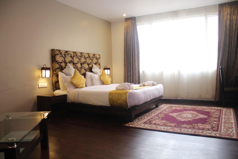 The Lindsay Cheu Den