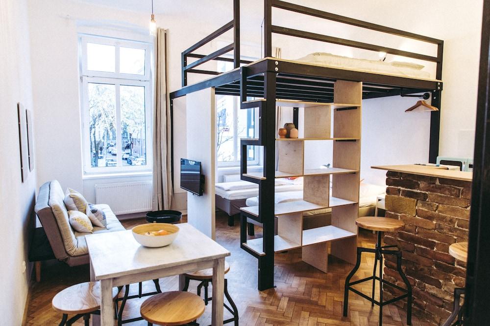 Boutique Apartments Possonium