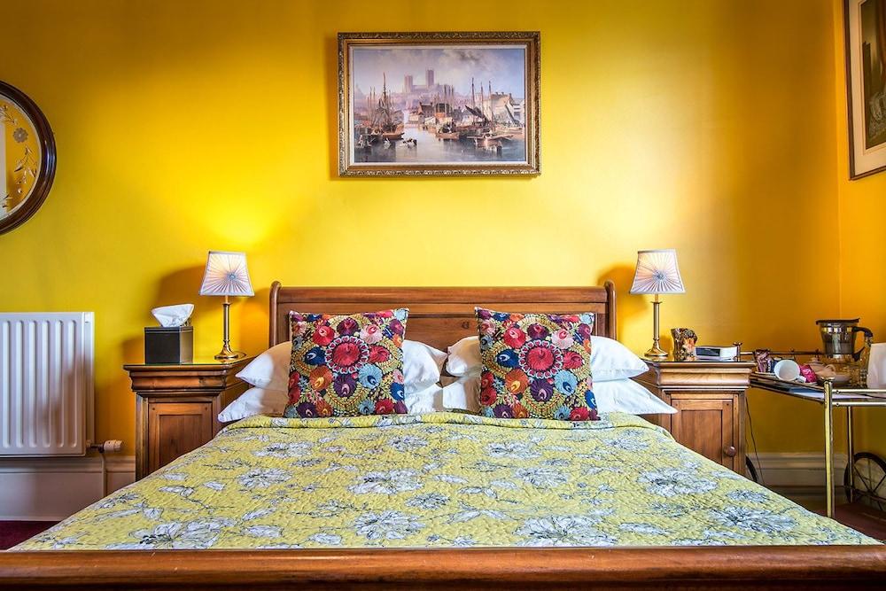 Creston Villa Guest House