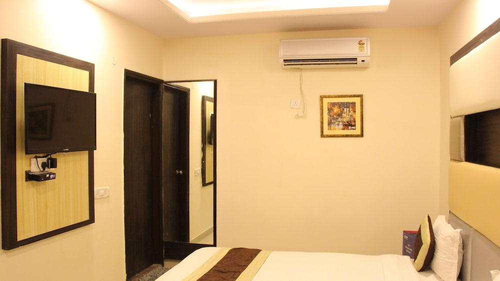 OYO 3971 Hotel Tip Top