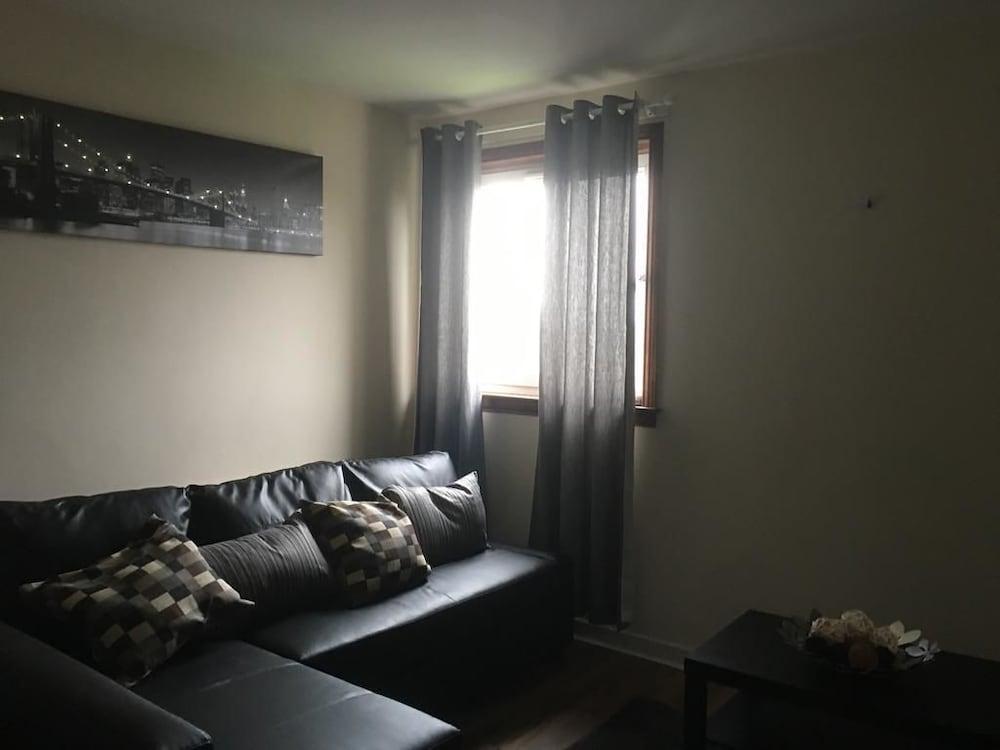 Majesty Tweed Apartment