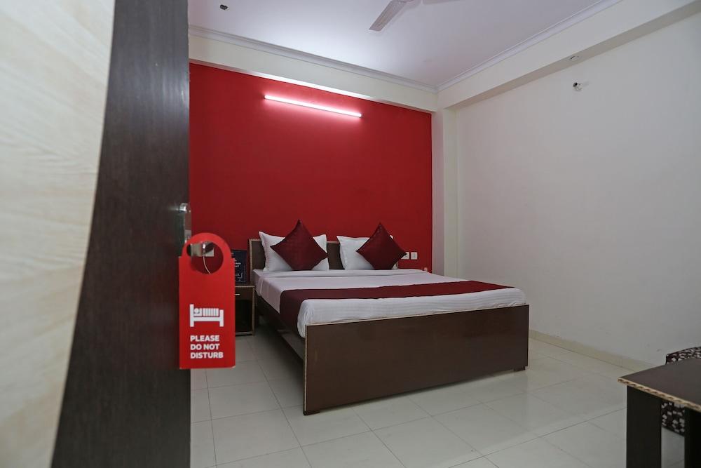 OYO 9339 Terrene Empire