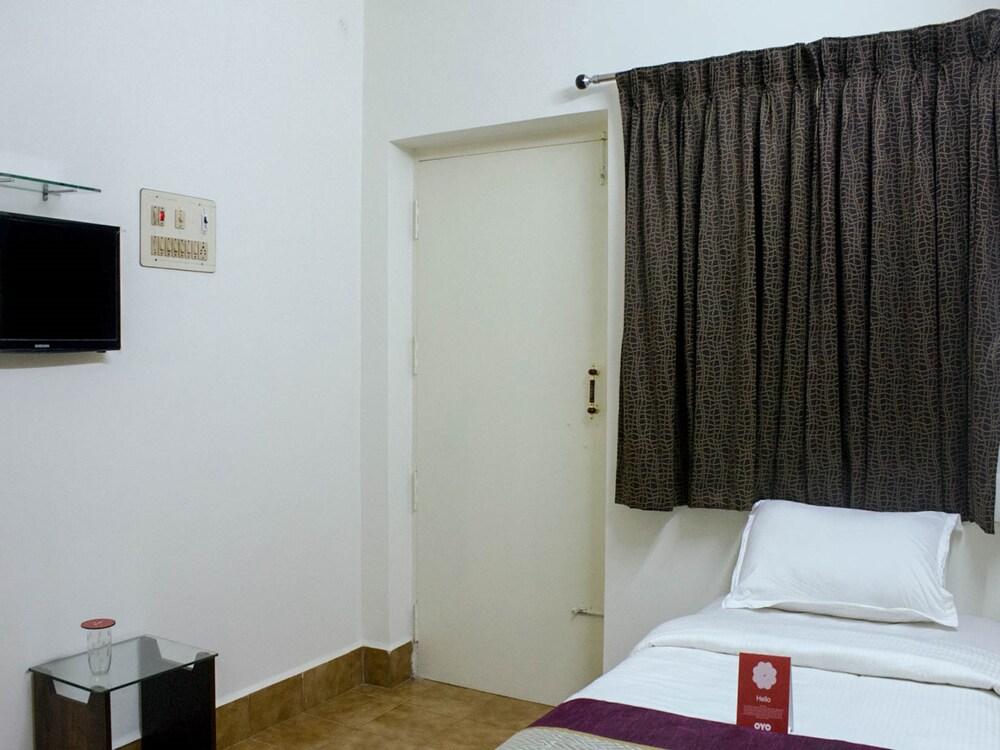 OYO 4189 Rose Flower Service Apartment