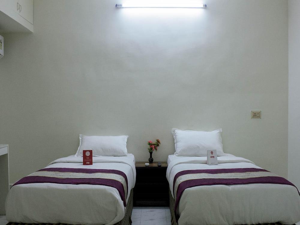 OYO 4189 Rose Flower Service Apartment