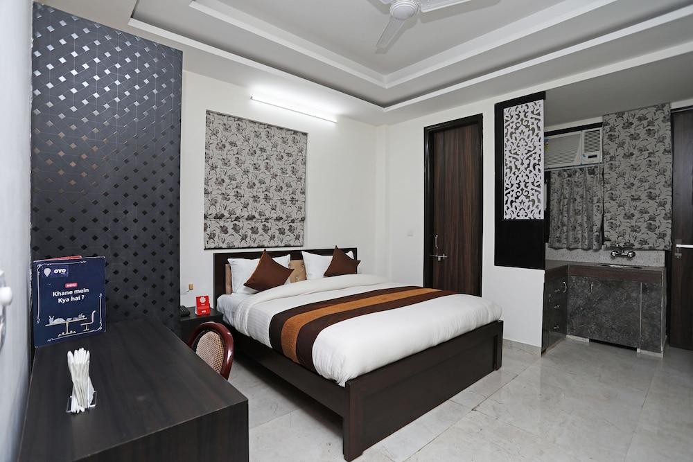 OYO 10581 Platinum Residency