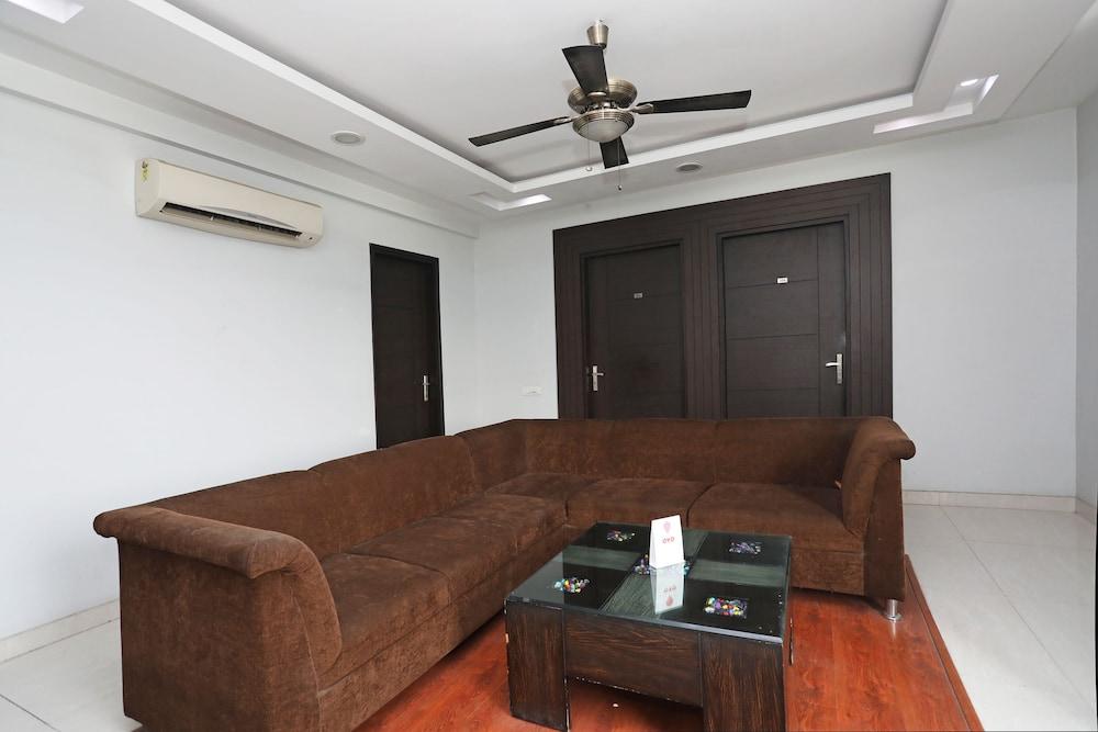 OYO 11403 Hotel Daffodils