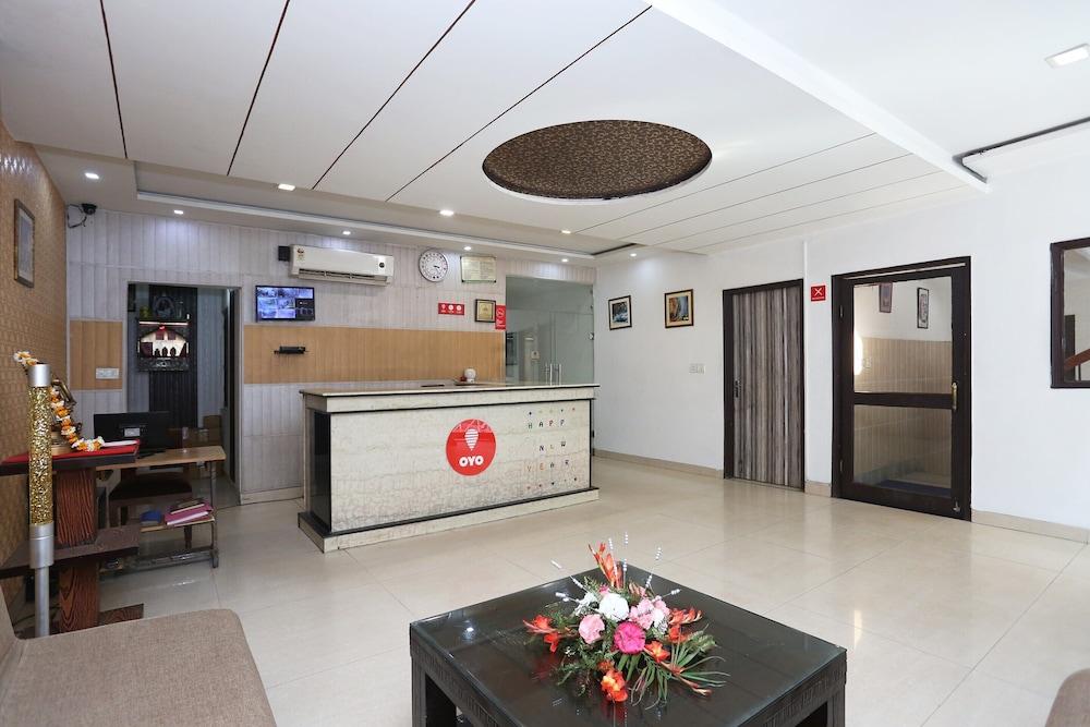 OYO 2862 Hotel Kanha Continental