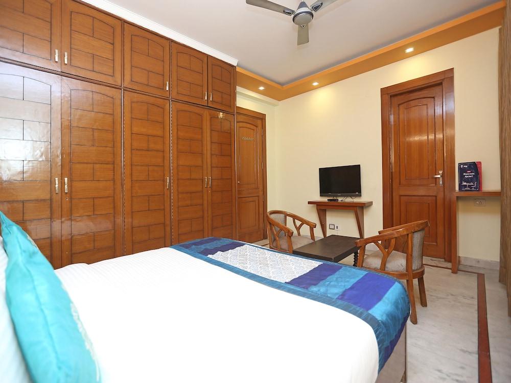 OYO 9581 Green Residency