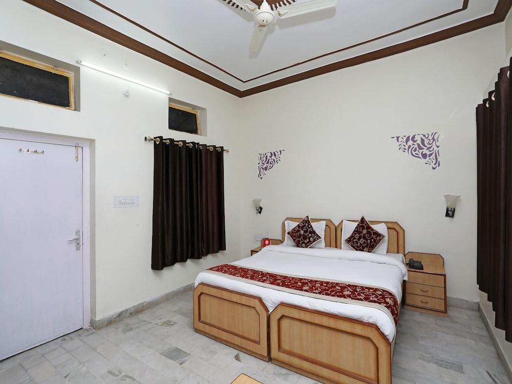 OYO 10936 Rajasthan Resort