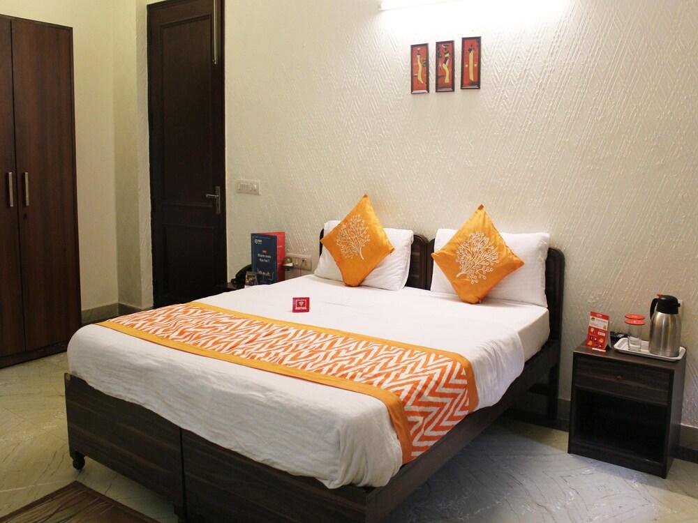 OYO 2256 Hotel Excellency