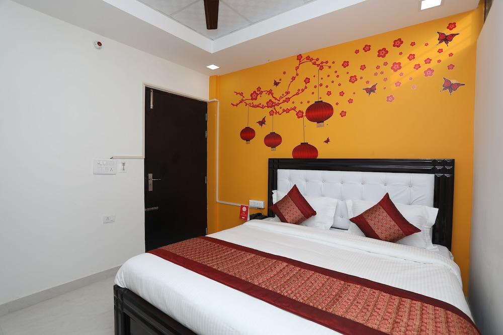 OYO 10916 Aashirwad Residency