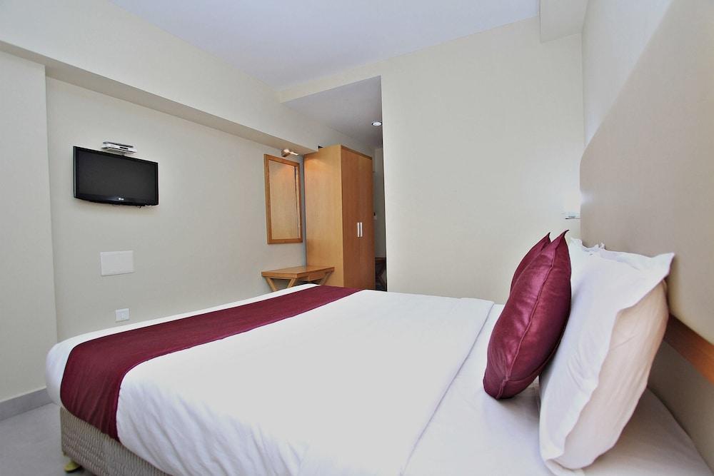 OYO 10950 Hotel Hills Palace