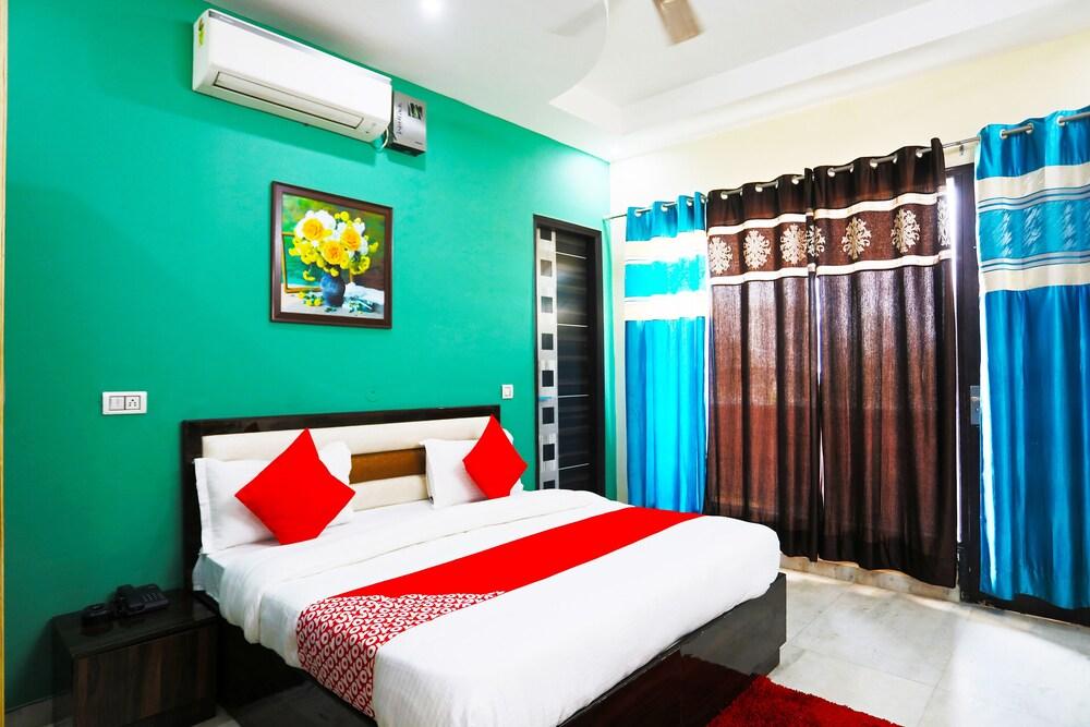 OYO 9382 Sweet Homes