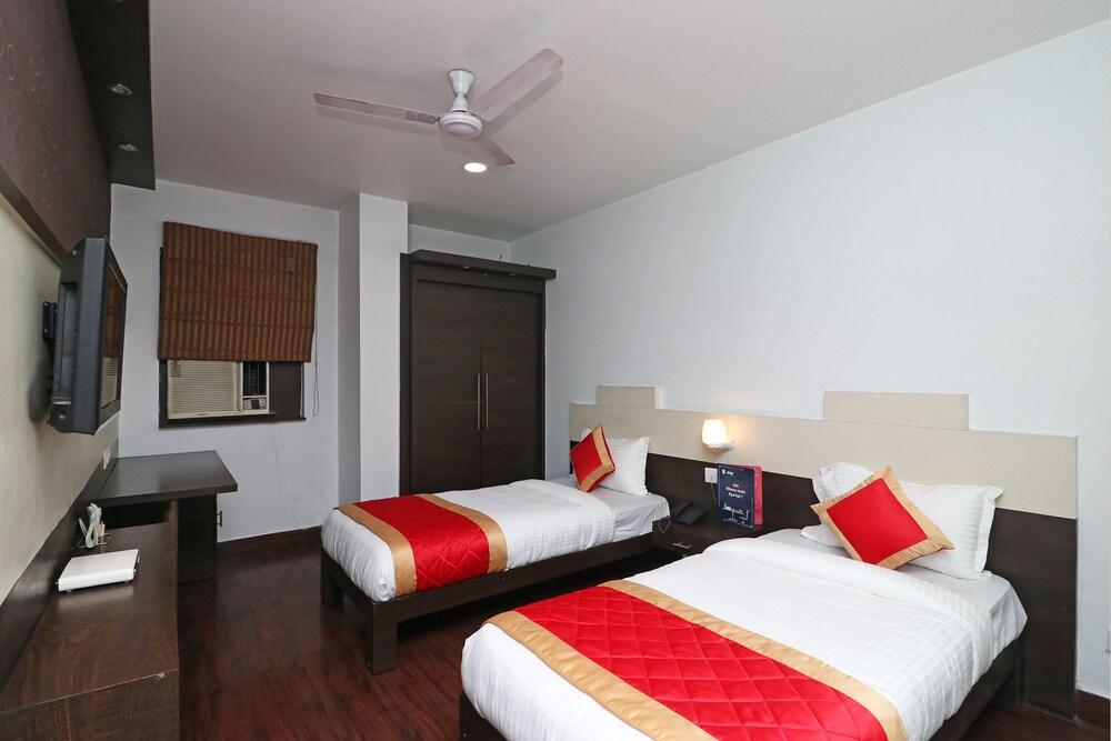 OYO 10887 Hotel West View