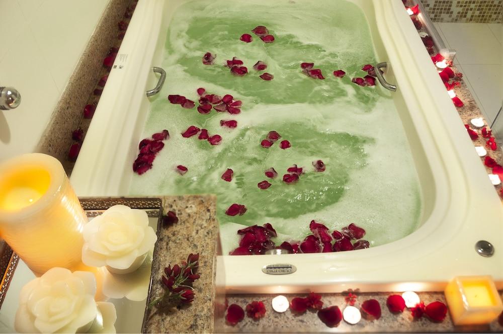 TRYP by Wyndham Varginha Cafe Royal