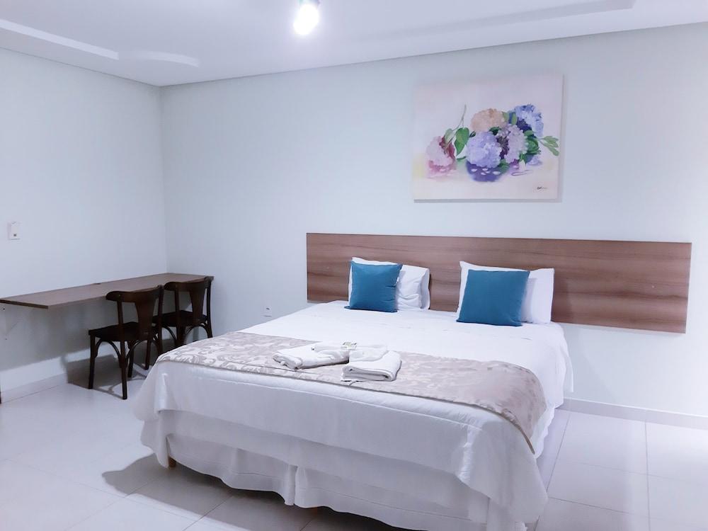 Hotel Cantinho Verde